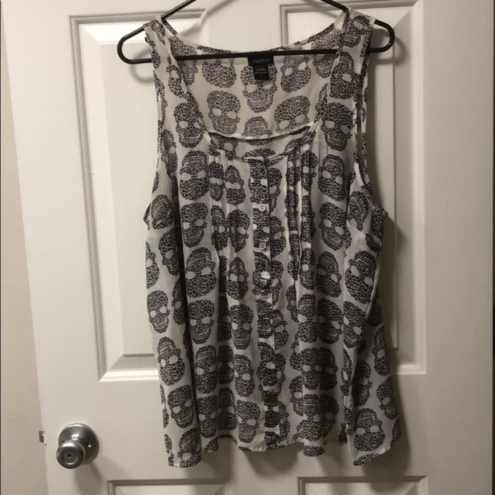 Sheer skull top